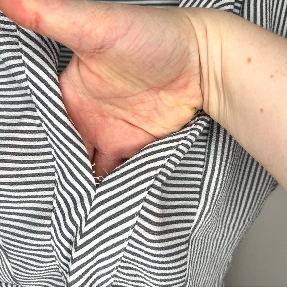 Monteau Stripe Business Casual Short Sleeve Office Career Blouse Shirt Small - Picture 4 of 10